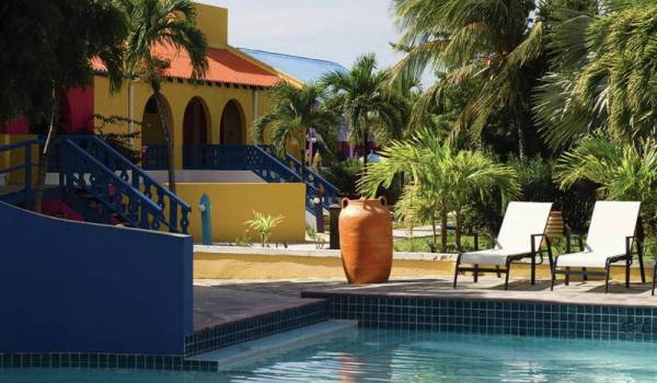 600×350 Bonaire Divi Hotel. Zwembad