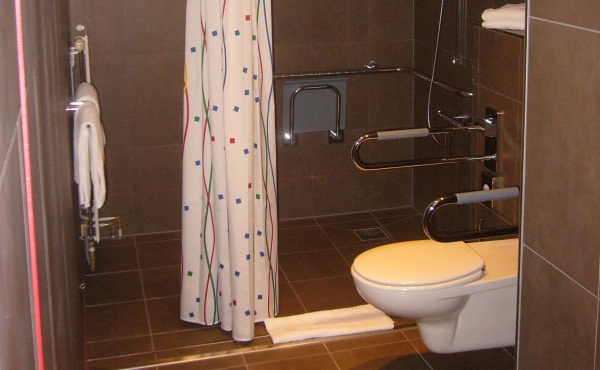 600×350 Hotel wc