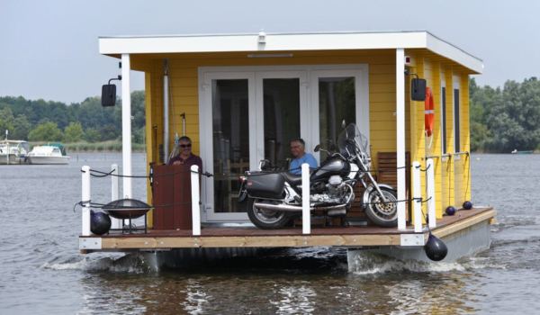 Brandenburg Bungalowboot