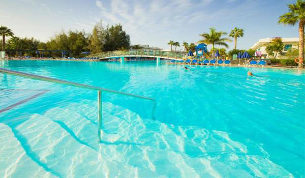600×350-Lanzarote-Hotel-THB-TROPICAL-ISLAND-pool-intre