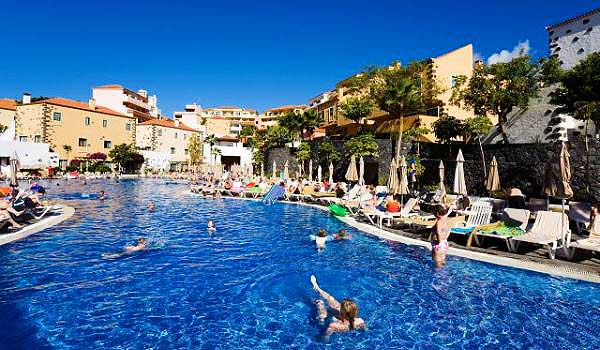 600×350-Tenerife,-Aparthotel-Isabel-zwembad