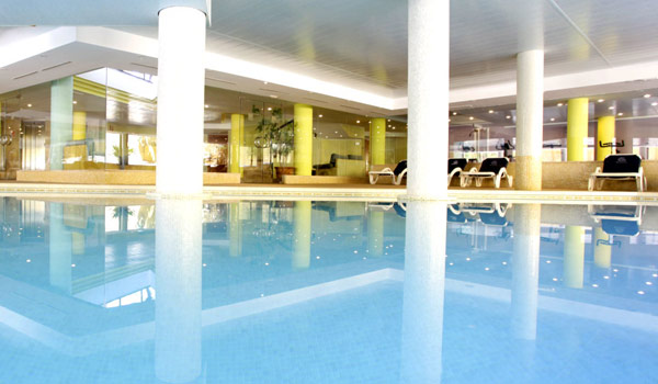 600×350-Cala-Milor-Garden-hotel-binnen-pool