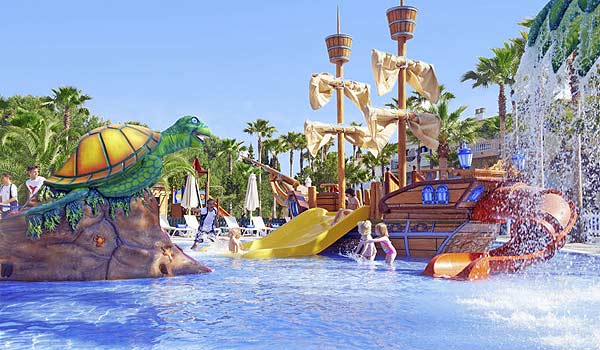 600×350-Colonia-Sant-Jordi-Resort-pool-boot