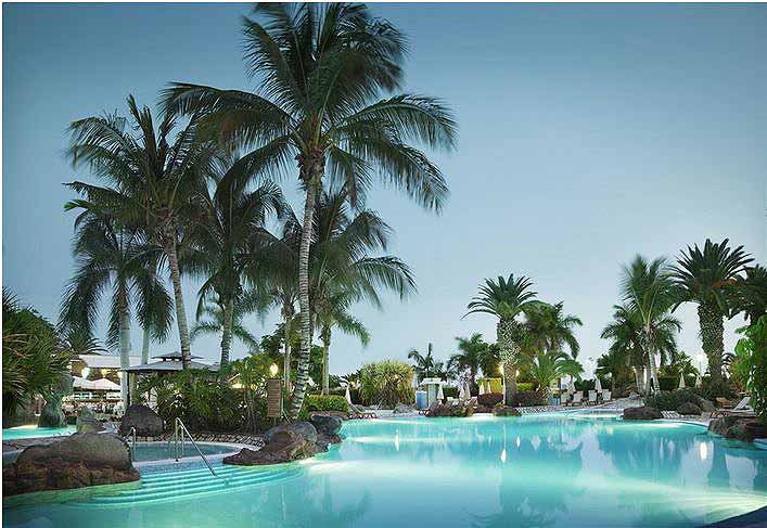 Jardines-pool.jpg