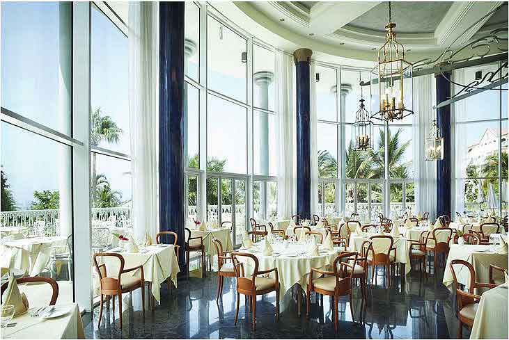 Jardines-restaurant1.jpg