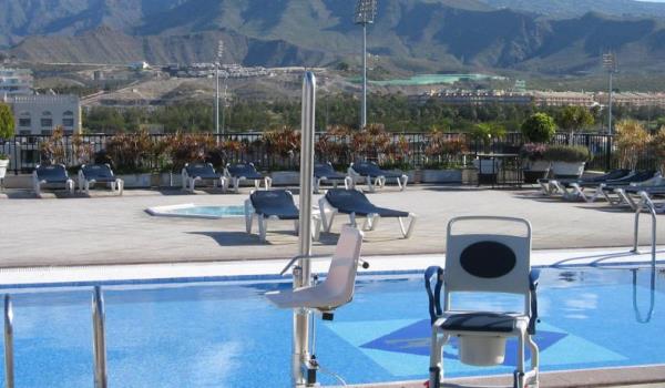 600×350-Hotel-Zentral-Center-poollift1.jpg